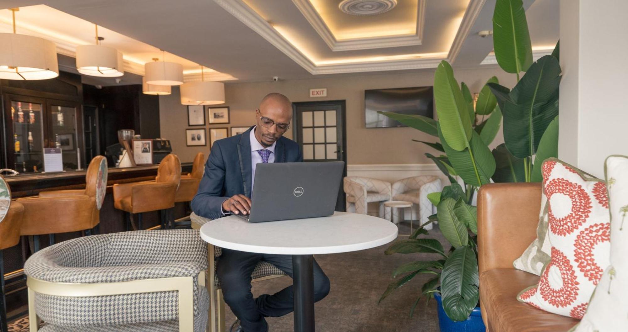 Anew Hotel Hilton Pietermaritzburg Екстер'єр фото